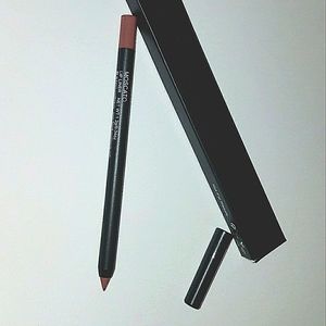 Lip liner